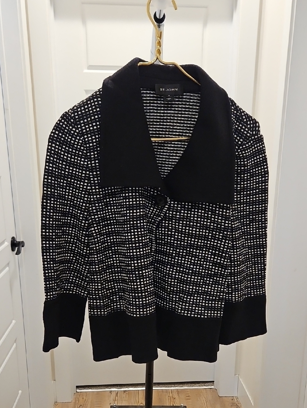 St. John black and white checked novelty knit swing jacket with One Button Close
